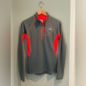 The North Face Women’s Flash‎ Dry 1/4 Zip- Size Small